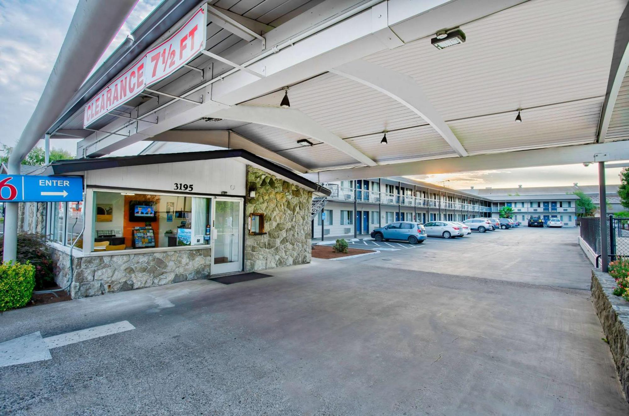 Motel 6-Salem, Or - Expo Center Εξωτερικό φωτογραφία